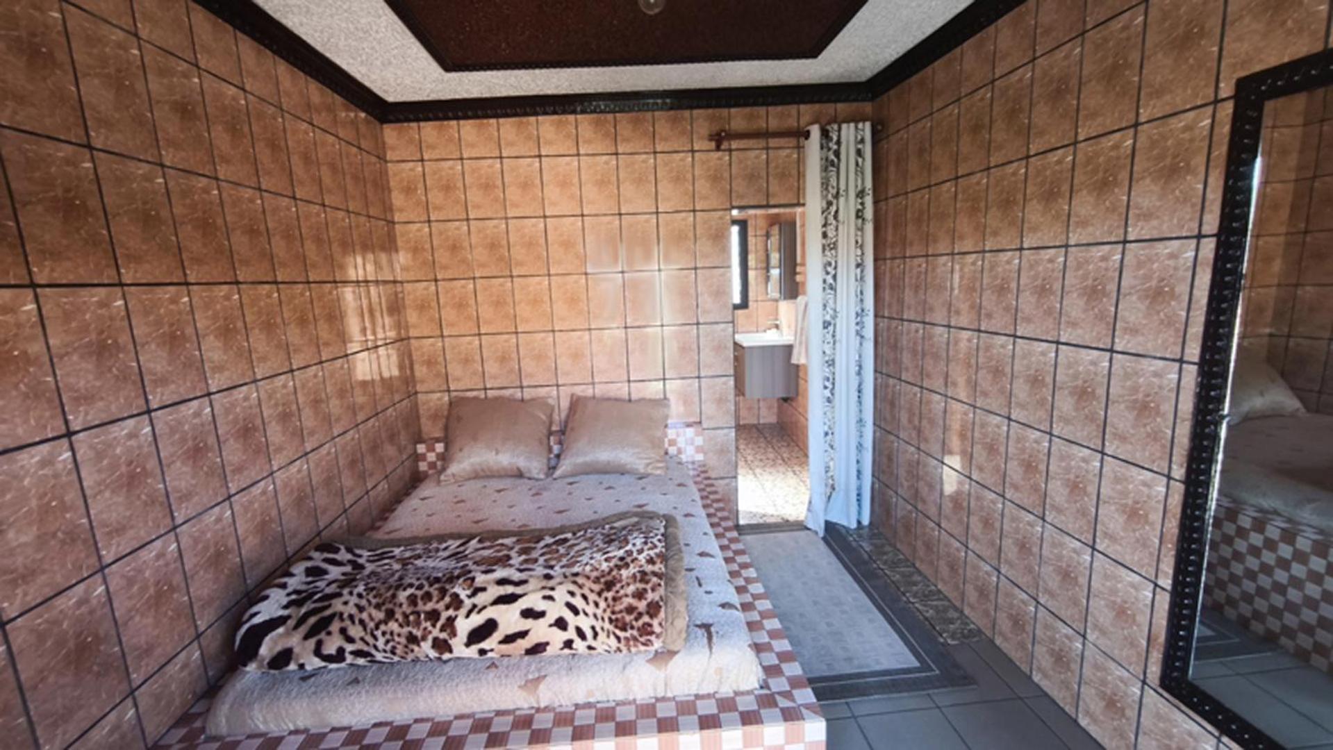 Hotel Restaurant Le Miamiam Glouglou Ambositra Экстерьер фото