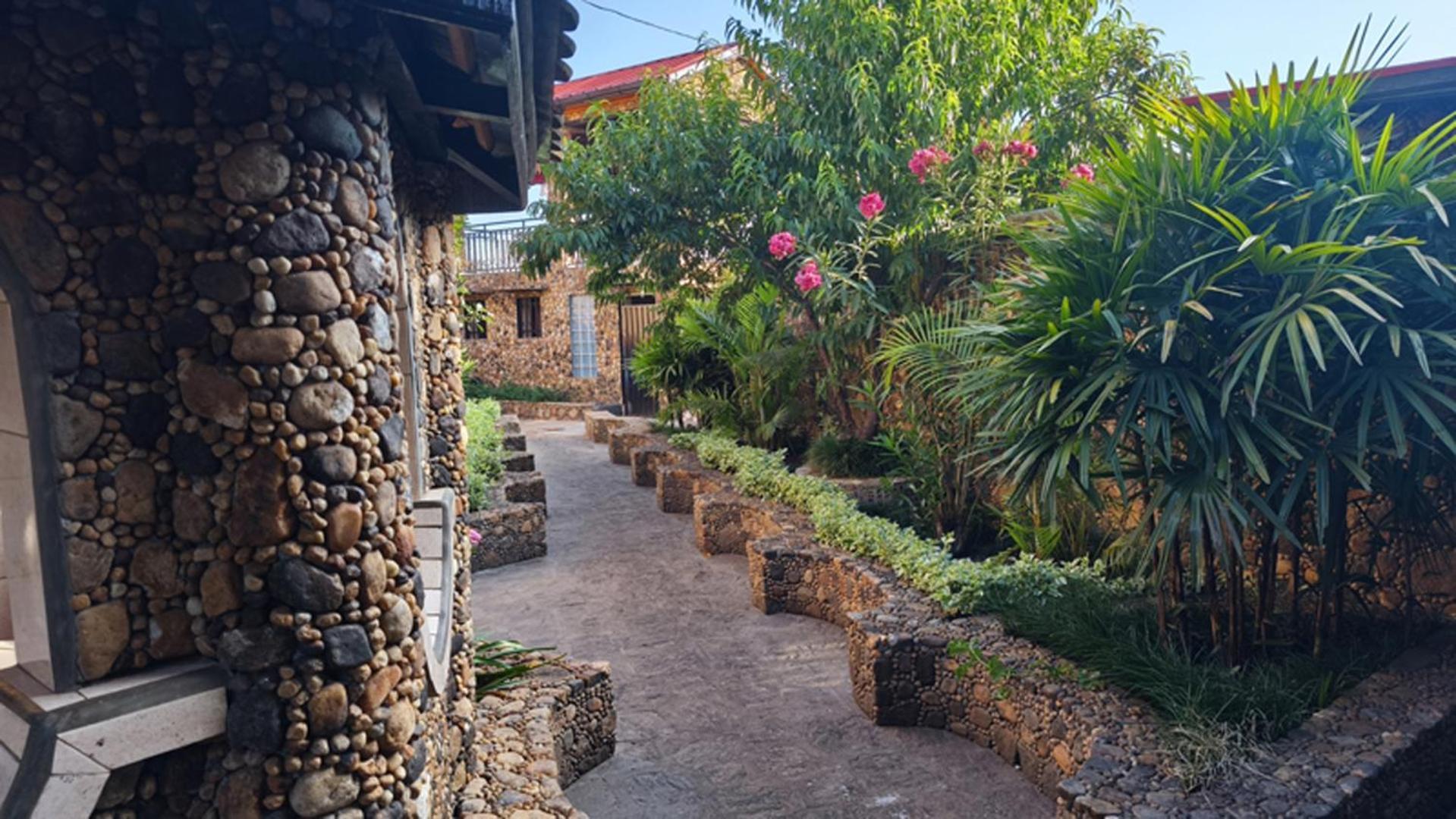Hotel Restaurant Le Miamiam Glouglou Ambositra Экстерьер фото