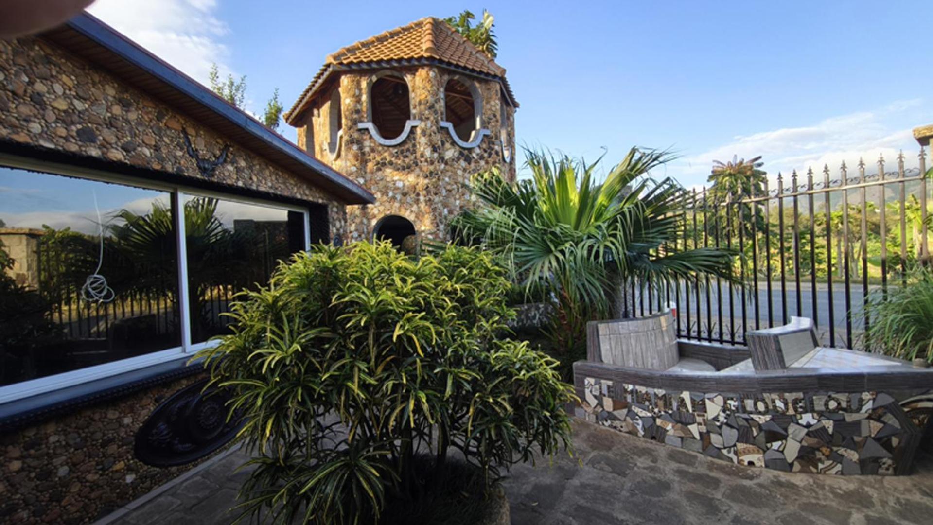 Hotel Restaurant Le Miamiam Glouglou Ambositra Экстерьер фото