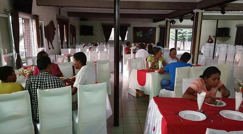Hotel Restaurant Le Miamiam Glouglou Ambositra Экстерьер фото